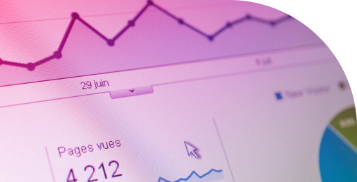 case-study-1_latham-pool_mother-and-baby-playing-in-the-pool_600x422-2